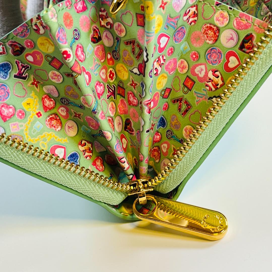 【美品】ルイヴィトン M82065 ヴェルニ ジッピー ウォレット 長財布