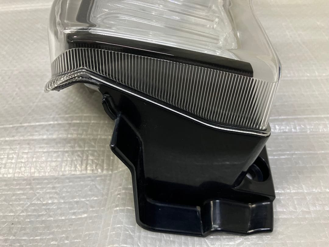 ♦︎ダイハツ★タントカスタムLA600S右純正テール♦︎インナーブラックタイプ♦︎