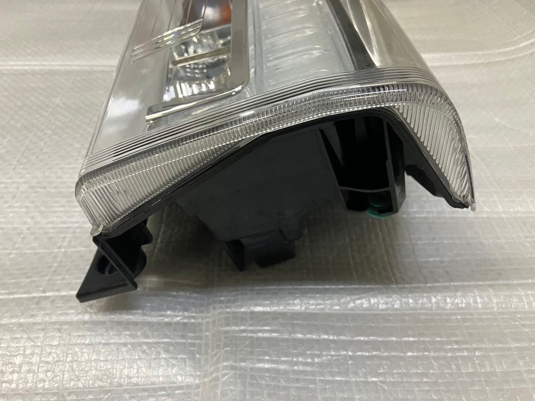 ♦︎ダイハツ★タントカスタムLA600S右純正テール♦︎インナーブラックタイプ♦︎