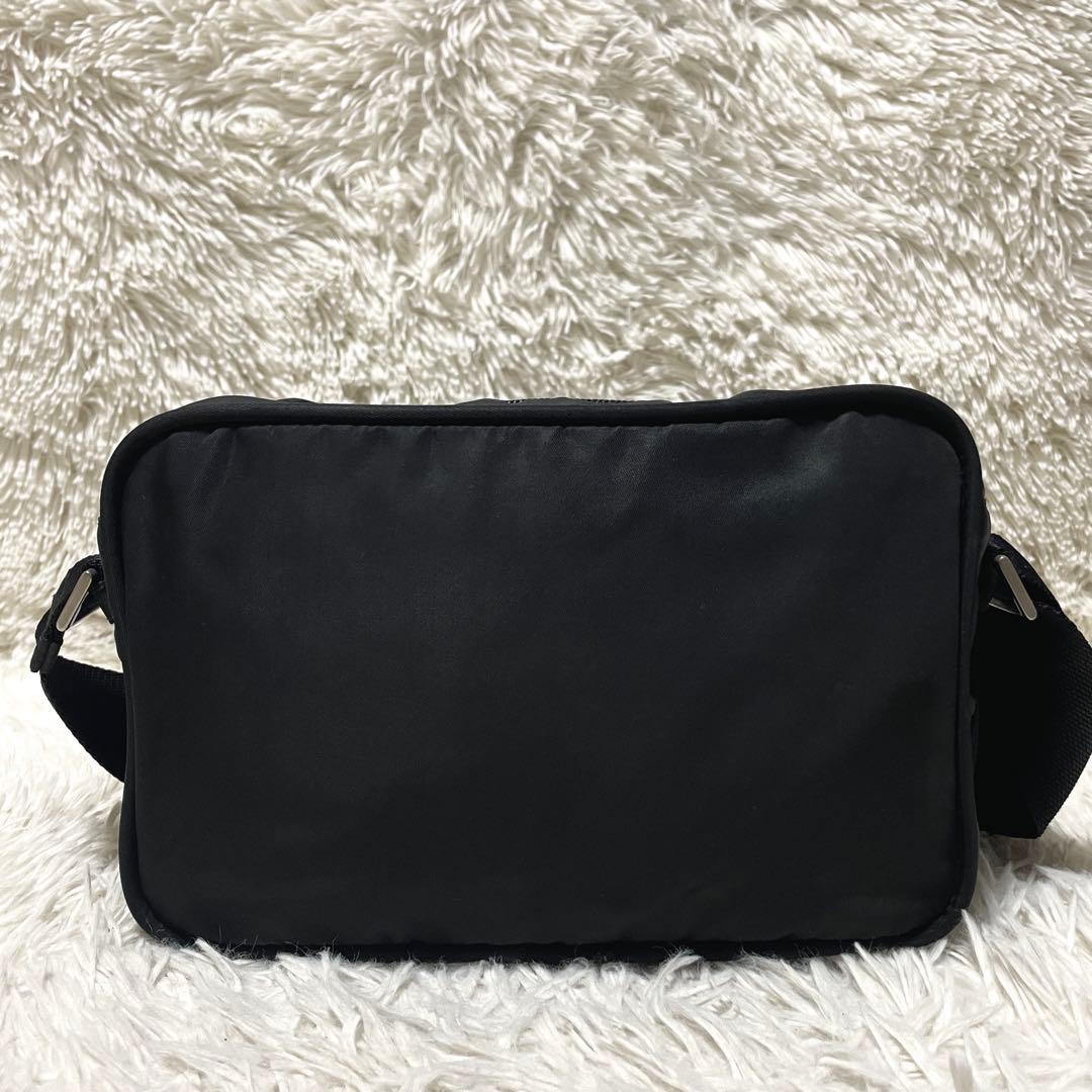 【良品】PRADA プラダ　カメラバッグ　ナイロン　ブラック　黒　レディース