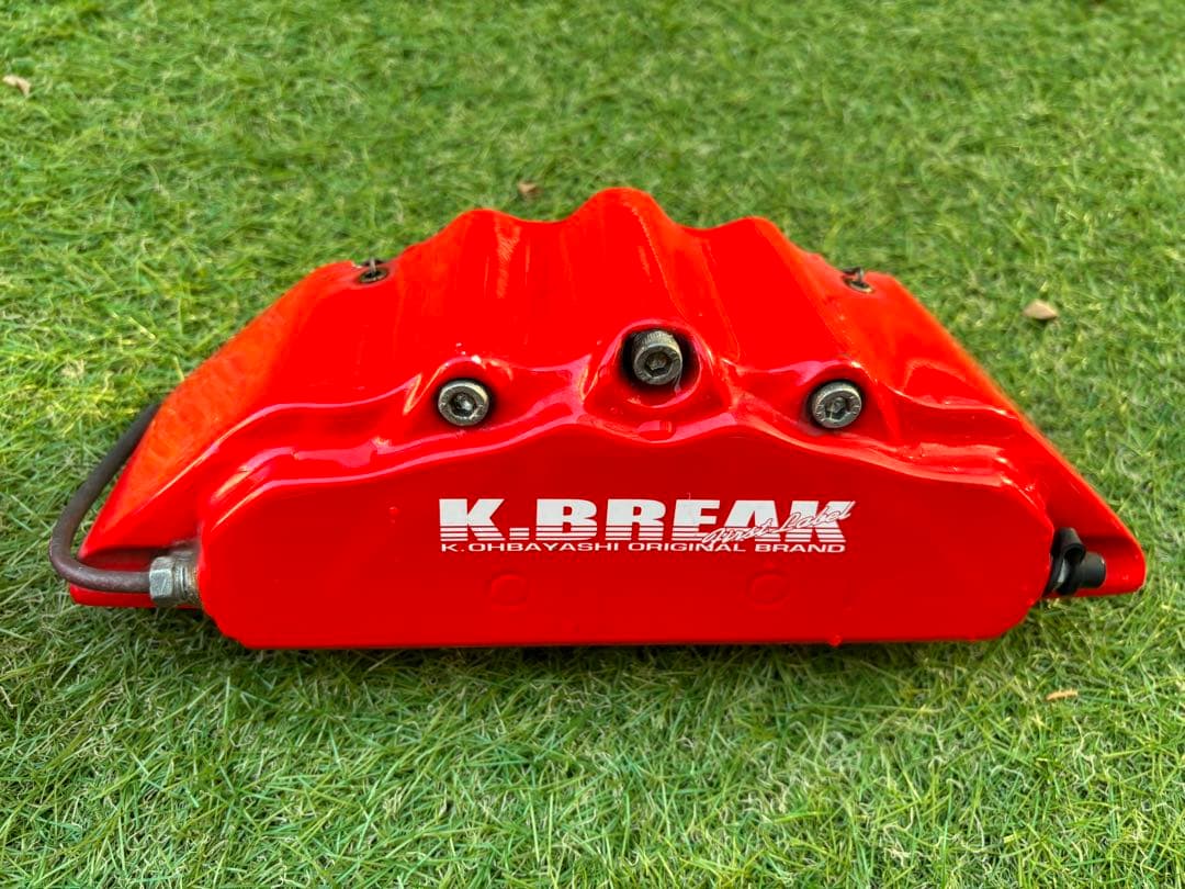 クラウン210系　K.BREAK レッド ブレーキキャリパーカバー