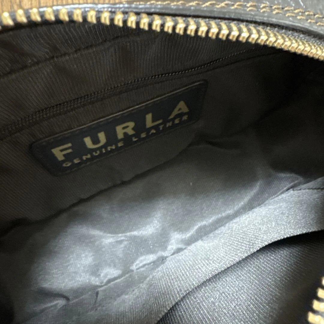 FURLA 革ショルダーバッグ