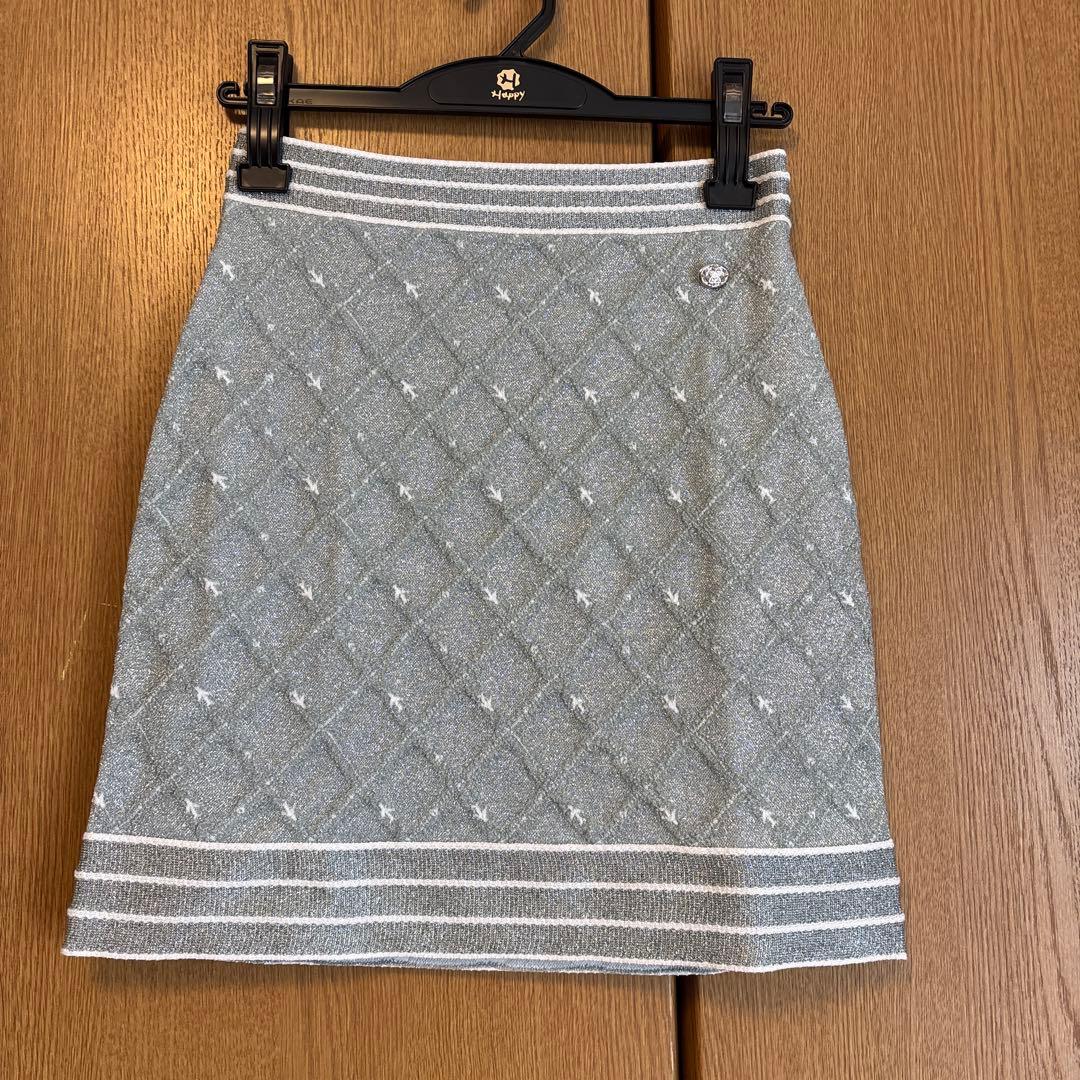 お値下げ極美品　シャネル　グレー シルバー　スカート　サイズ34