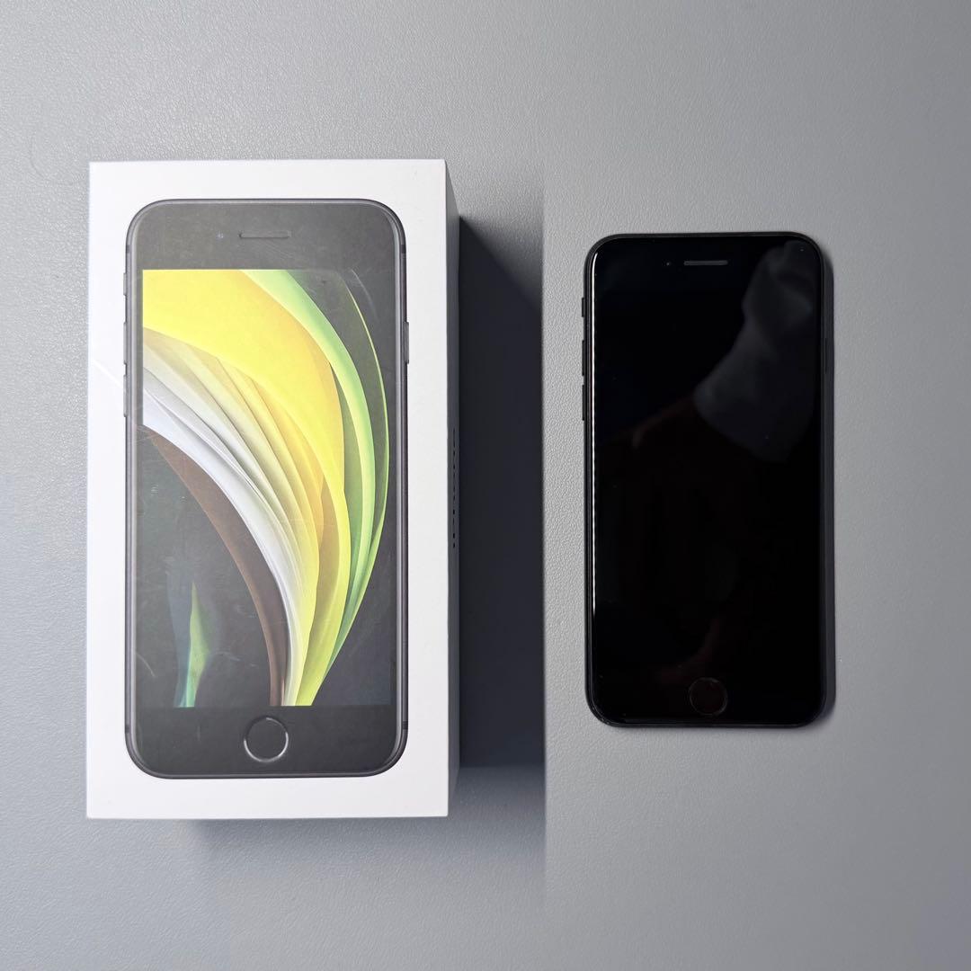 iPhone SE（第２世代）64GB