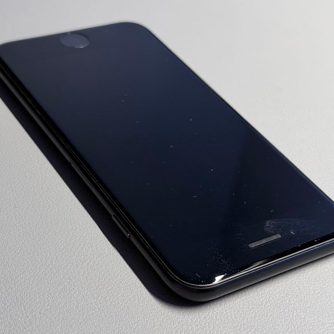 iPhone SE（第２世代）64GB