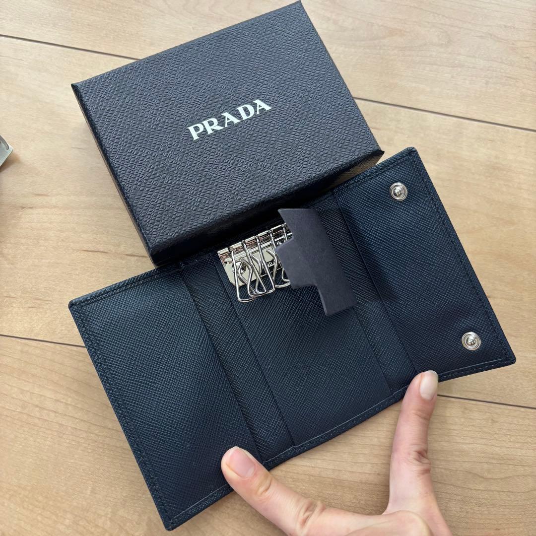 PRADA キーケース