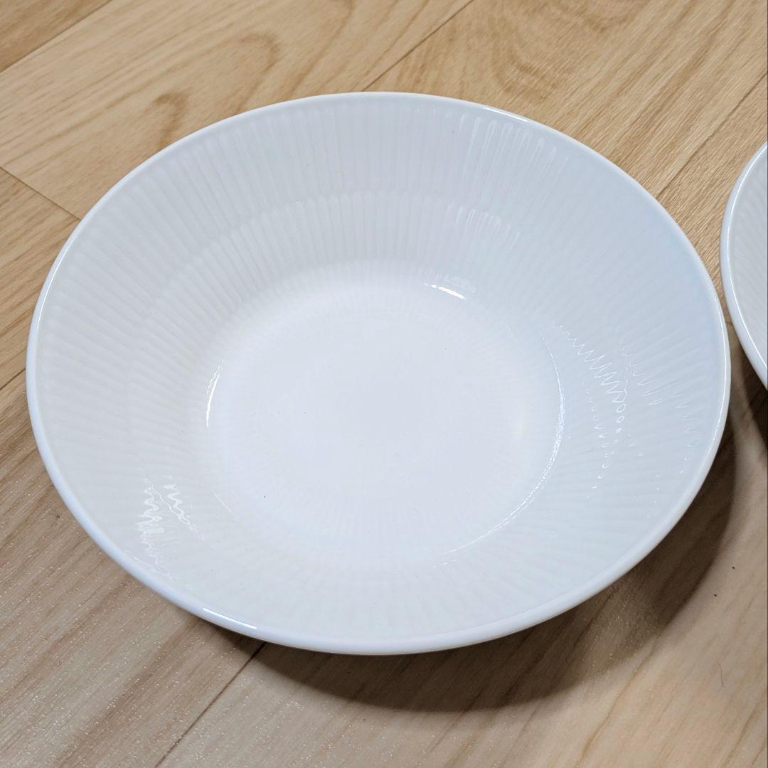 未使用 ロイヤルコペンハーゲンホワイトフルーテッド　ディーププレート17cm×2