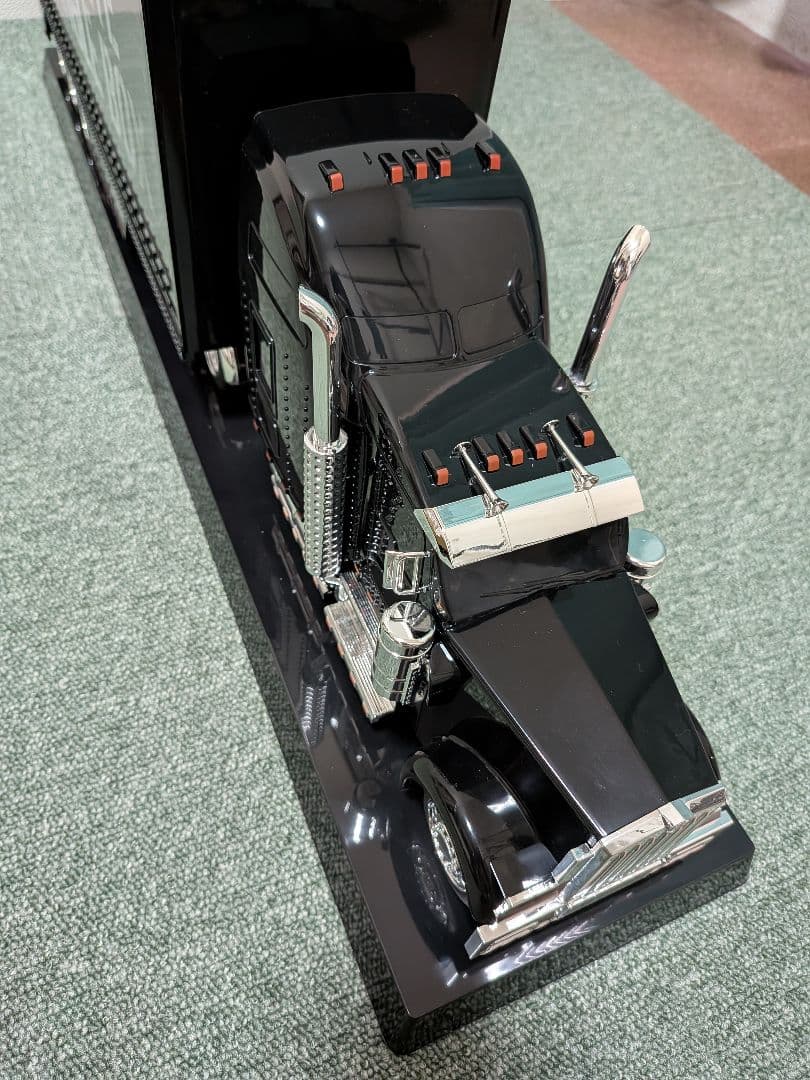 【早い者勝ち】B'z COMPLETE SINGLE BOX トレーラー型