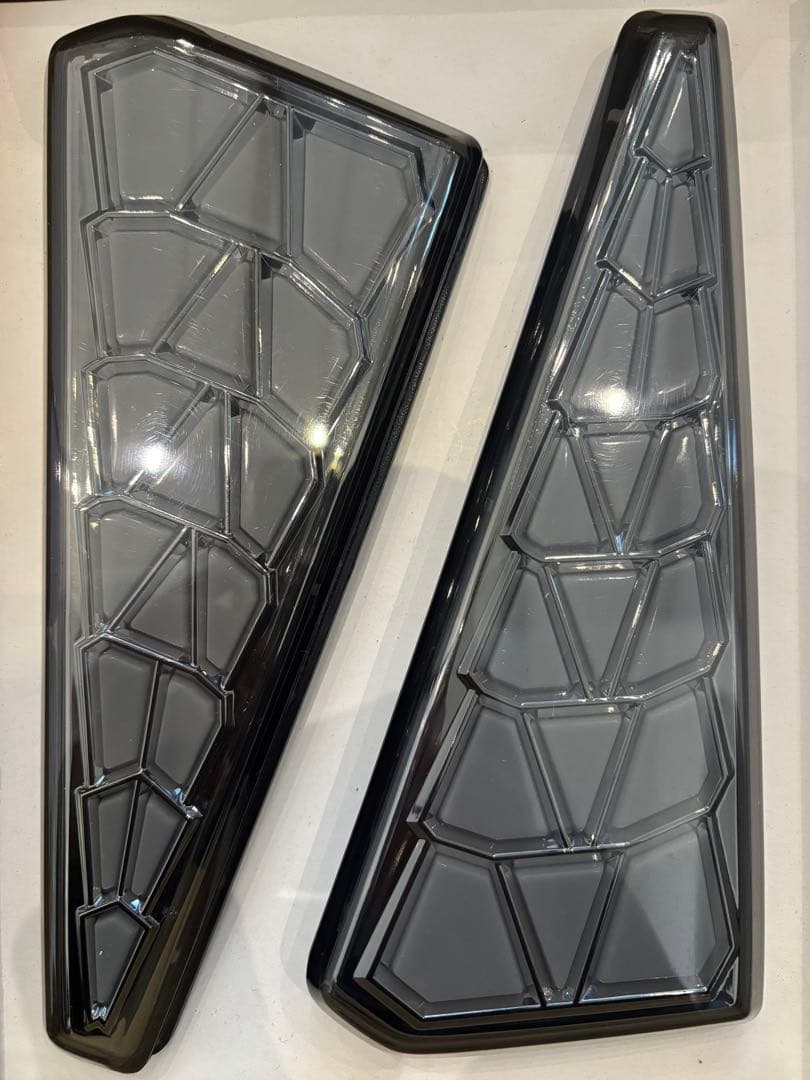 AVEST シーケンシャルリフレクター（スモーク） ヴォクシー/ノア