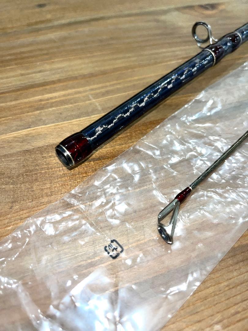 【極美品】 ワールドシャウラ 1703R-2 スーパーレッド シマノ