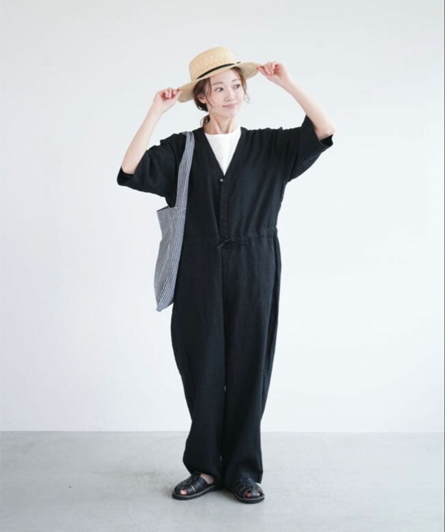 “ソラモナポッシェ”リネンオールインワンサロペット・ブラック・未使用品