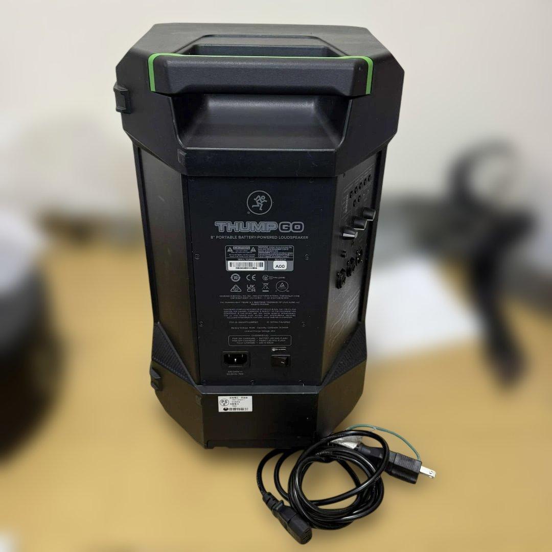 【専用バッグ付】MackieThump GO 8インチ ポータブルPAスピーカー