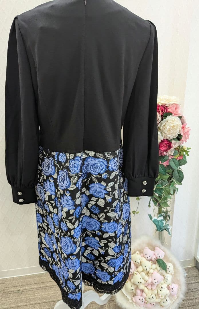 さおりん　スーパービューティー　今季ワンピース青orピンク44XL新品