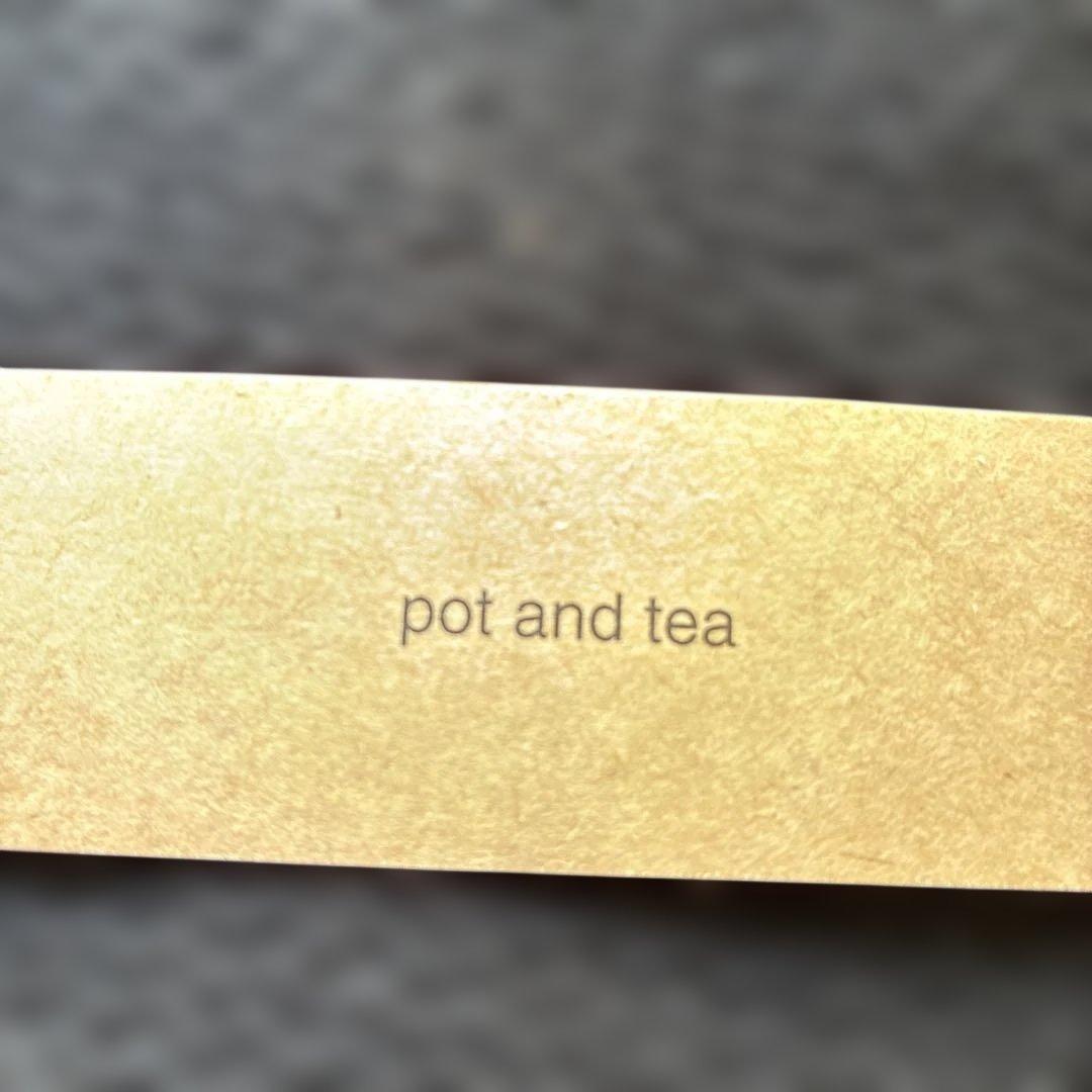 pot and tea 花柄刺繍ニットマフラー　ポットアンドティー　黒　ブラック