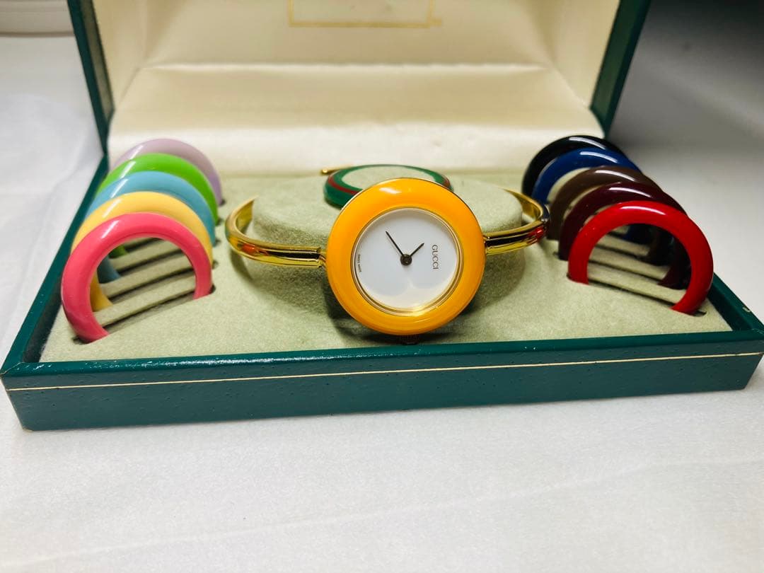 【極美品】 GUCCI チェンジベゼル バングルウォッチ アナログ腕時計・稼働品