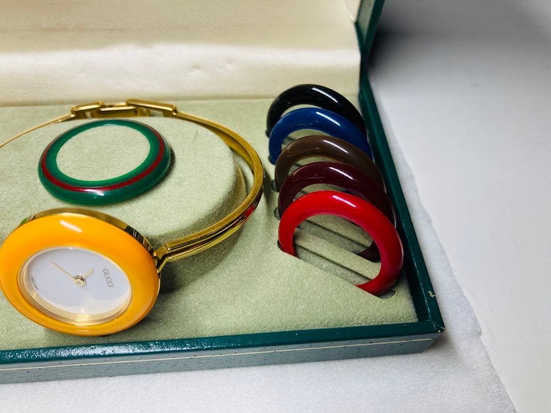 【極美品】 GUCCI チェンジベゼル バングルウォッチ アナログ腕時計・稼働品