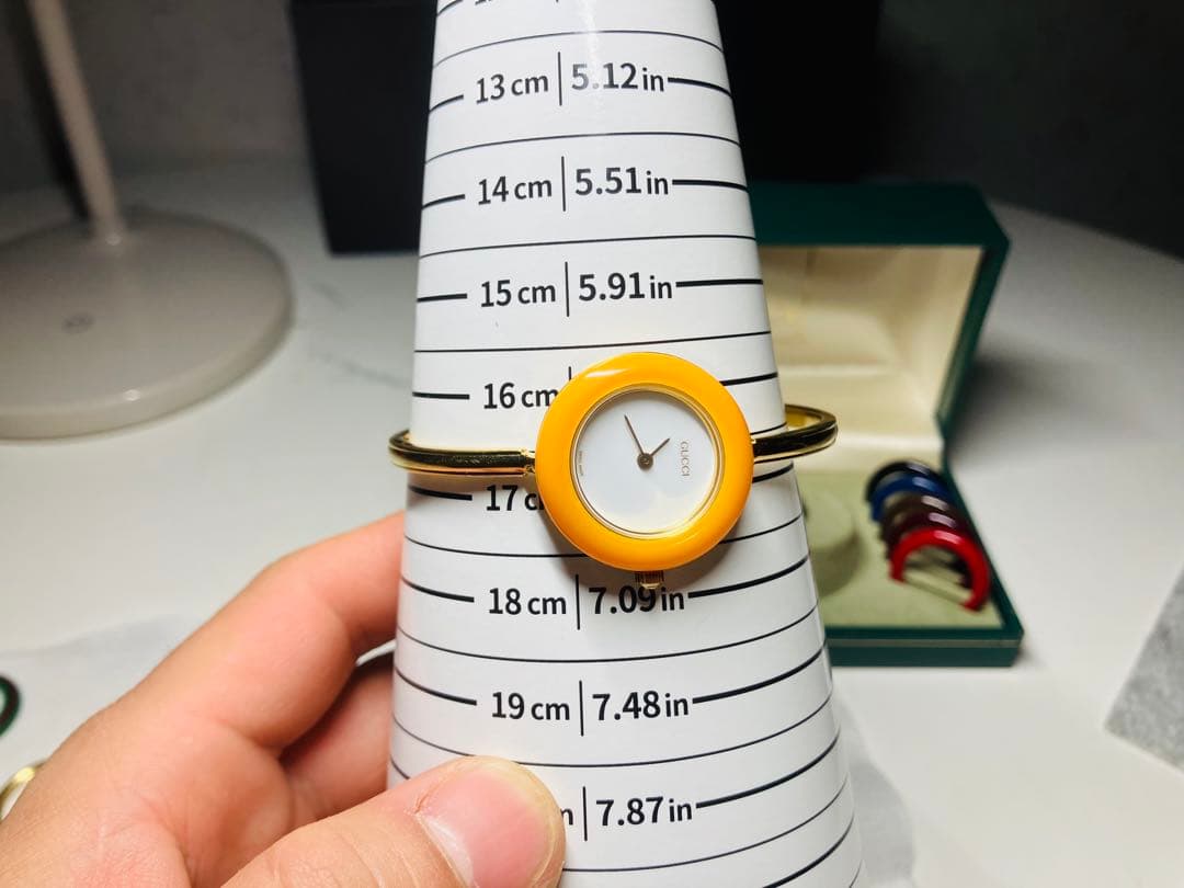 【極美品】 GUCCI チェンジベゼル バングルウォッチ アナログ腕時計・稼働品