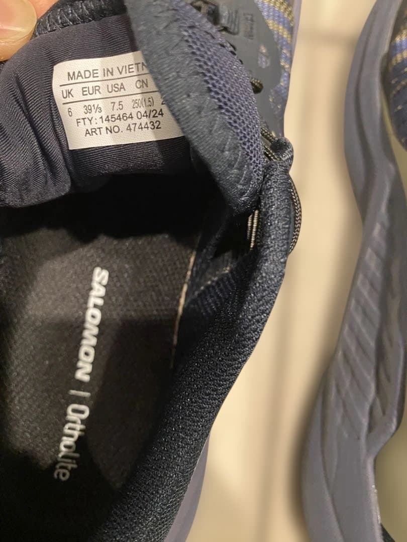 Salomon ランニングシューズ GENESIS W L47443200