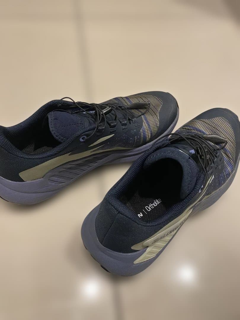 Salomon ランニングシューズ GENESIS W L47443200