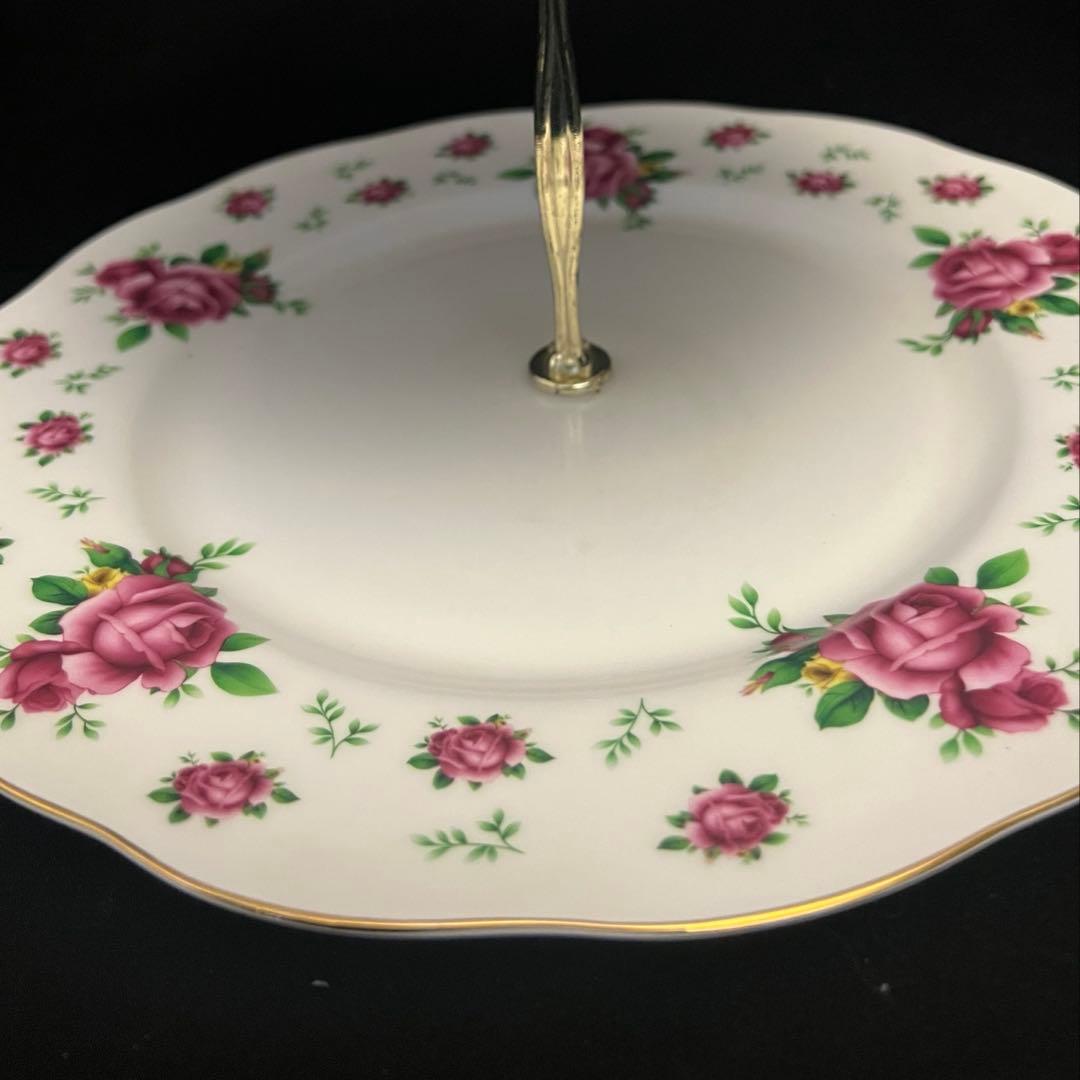   ケーキスタンド ハイティー　お洒落　豪華　王室御用達