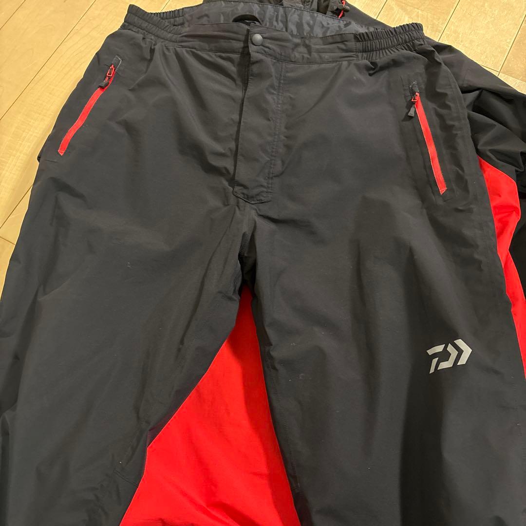 ダイワ　ゴアテックス　バーサタイル　レインスーツ　XLサイズ　レッド
