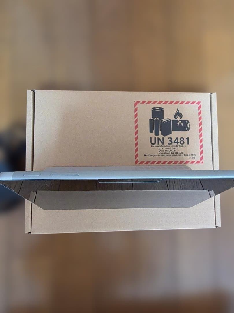 Surface Go 4 (256GB, プラチナ)本体