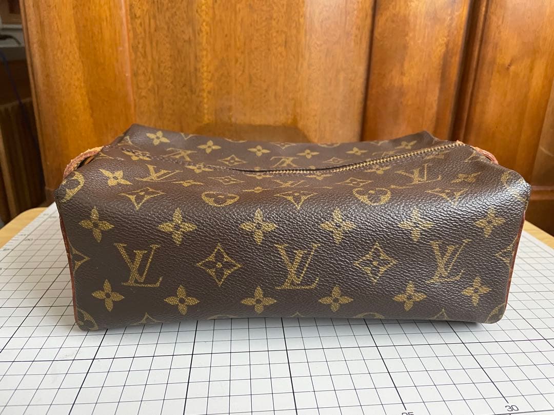 Louis Vuitton モノグラム レザーケース　中古品