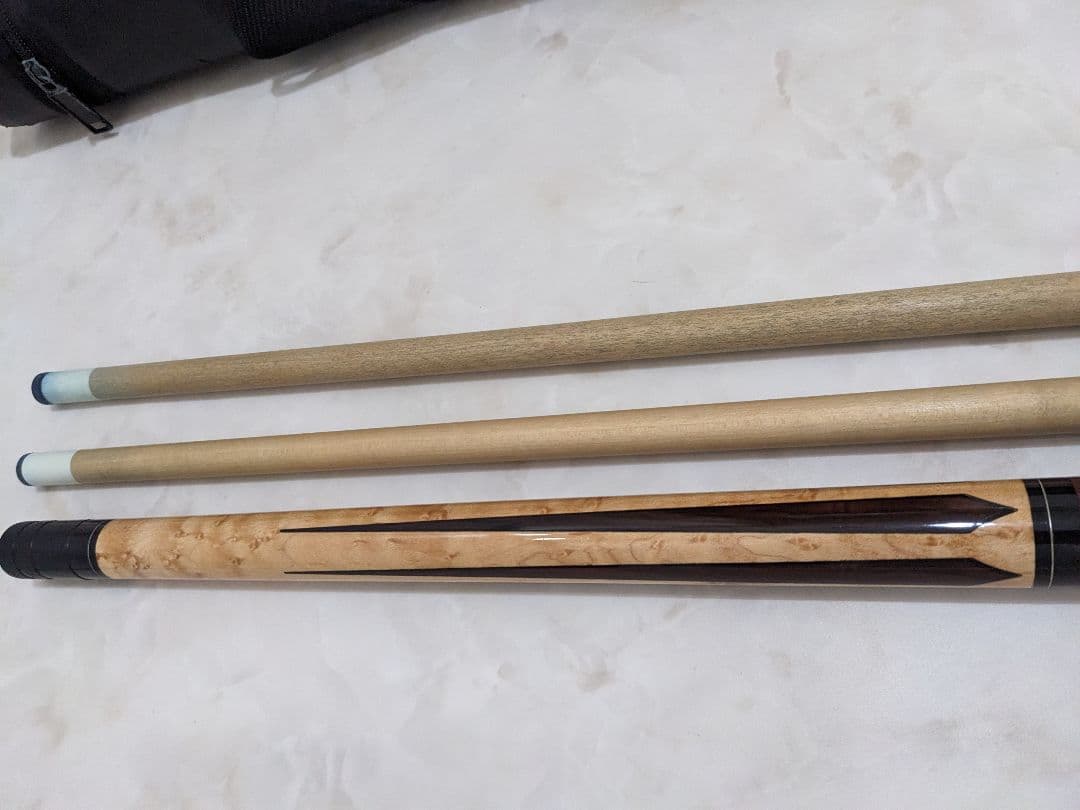 マクダニエルキュー　ノーマルシャフト2本、キューケースセット