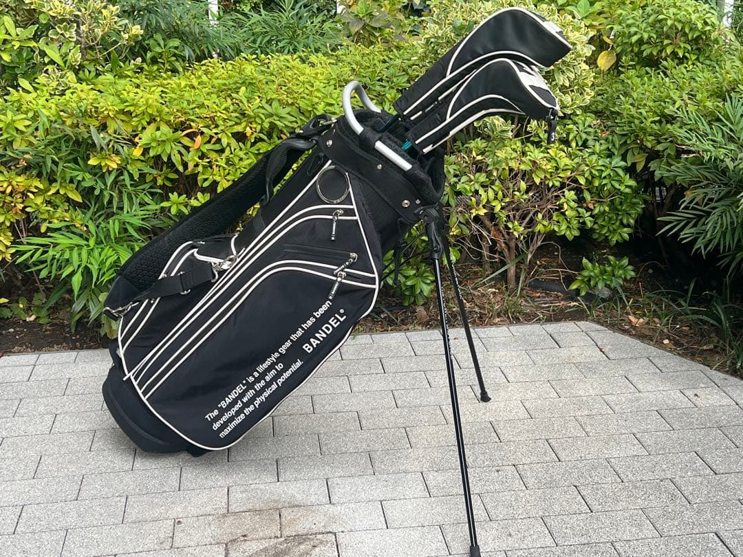 BANDEL バンデル　スタンド式キャディバッグ　ヘッドカバー4個セット