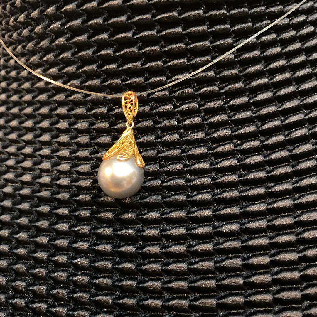 本真珠　黒パール　トップ １２ミリ 金具は刻印有ります。　K１８