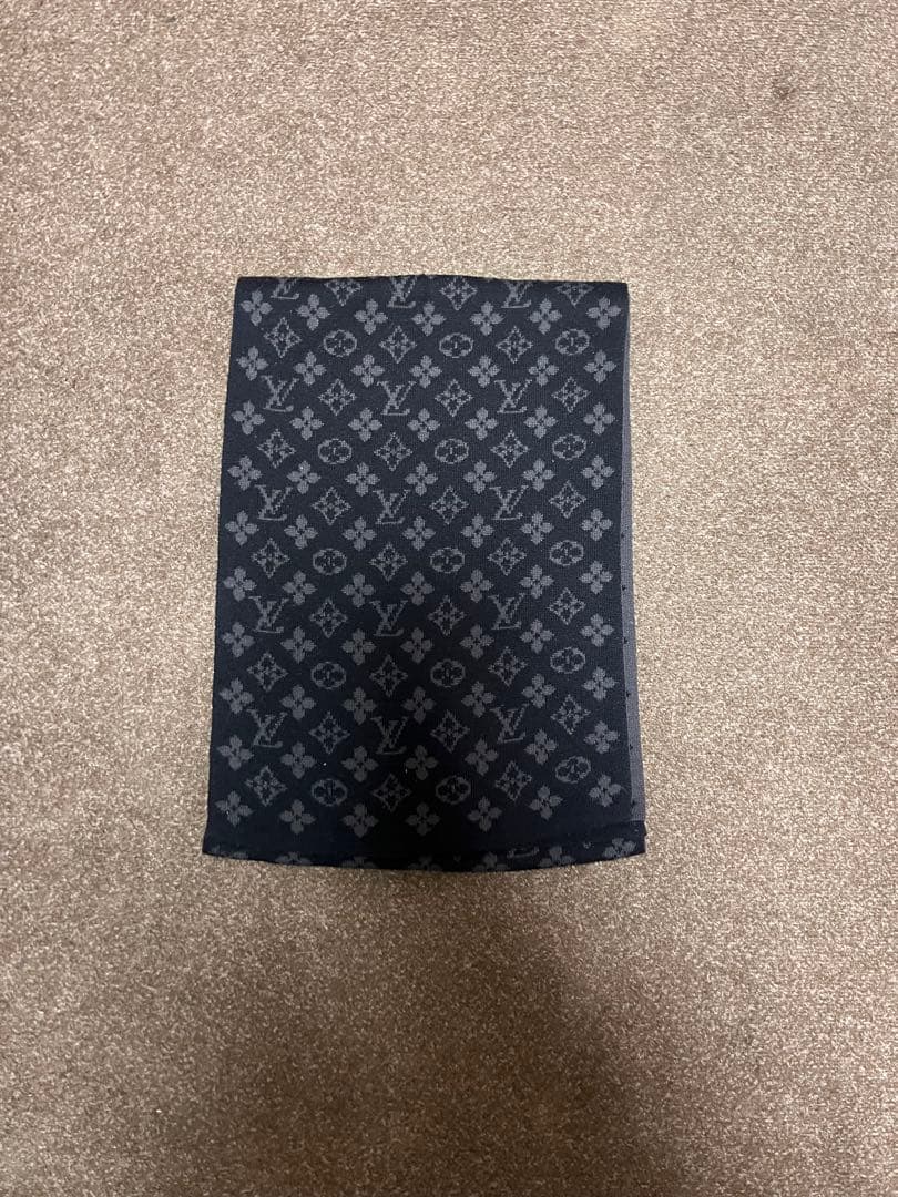 ルイヴィトンマフラー ブラック系 メンズ