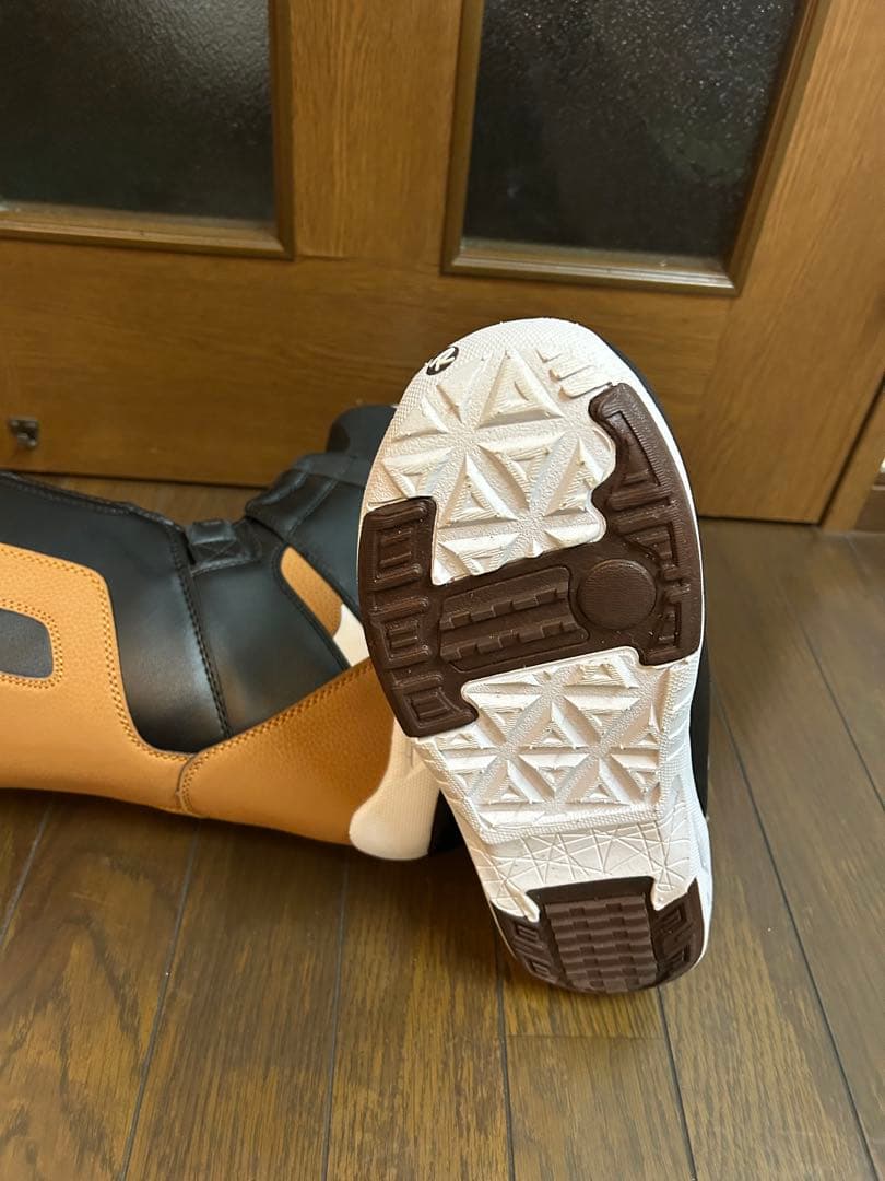 未使用　ロシニュール　ROSSIGNOL GLADE 26CM ブーツ　BOA