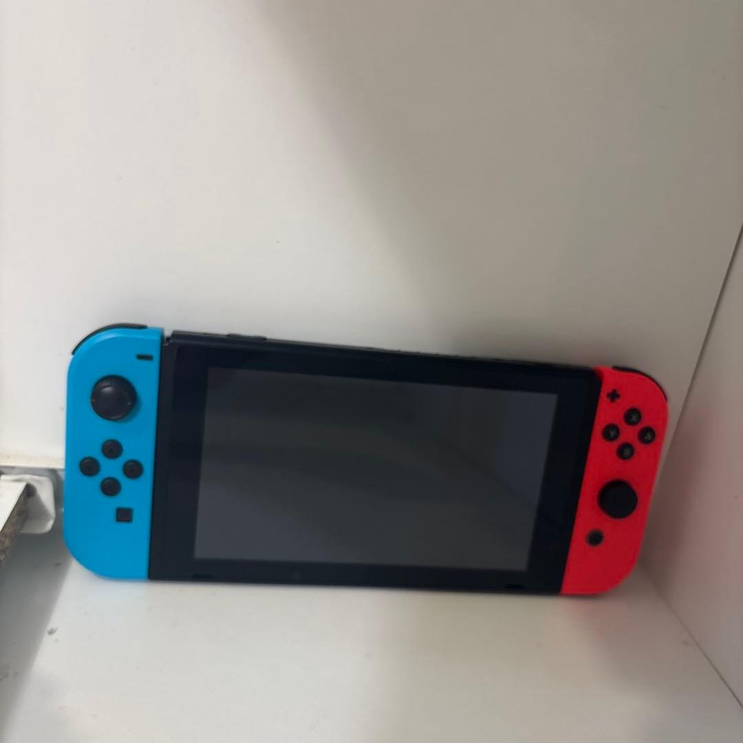 【美品】Nintendo Switch ニンテンドースイッチ 本体