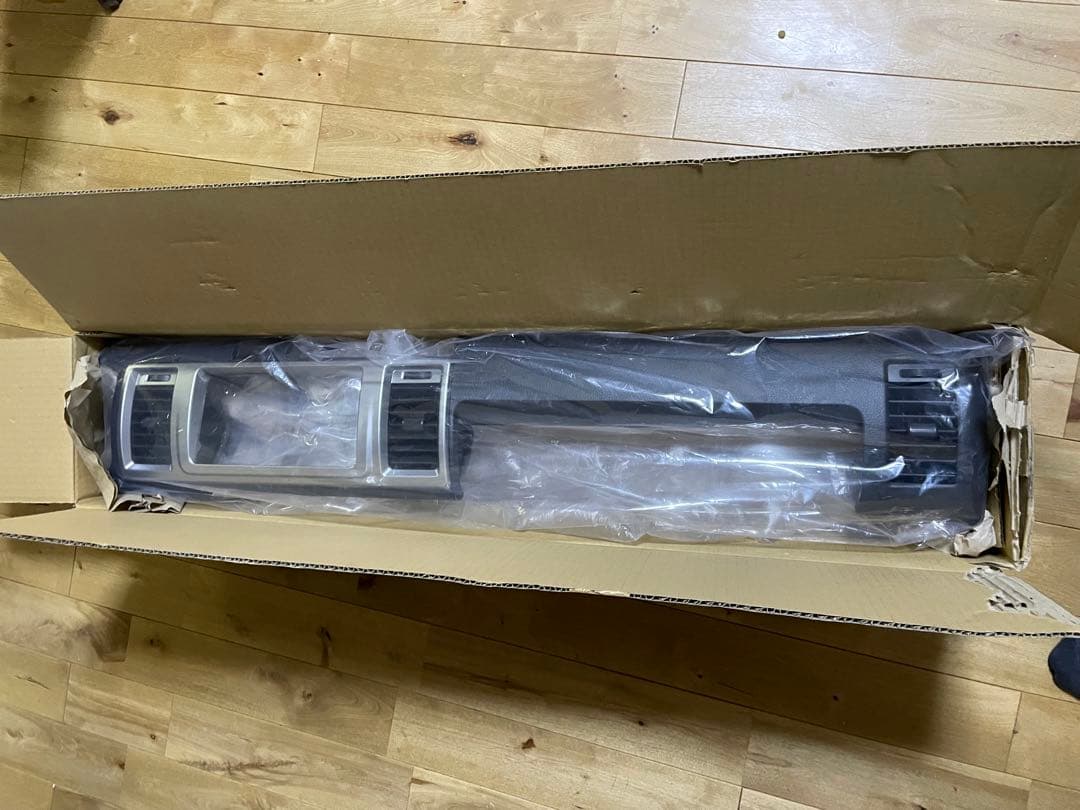 値下げしました。ハイエースアースカラーパッケージ　スーパーGLナロー純正インパネ