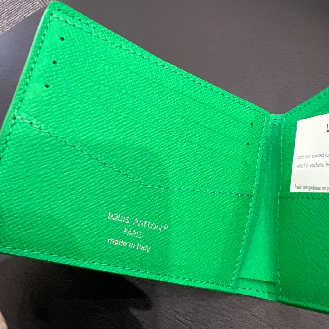 極美品　ルイヴィトン　二つ折り財布