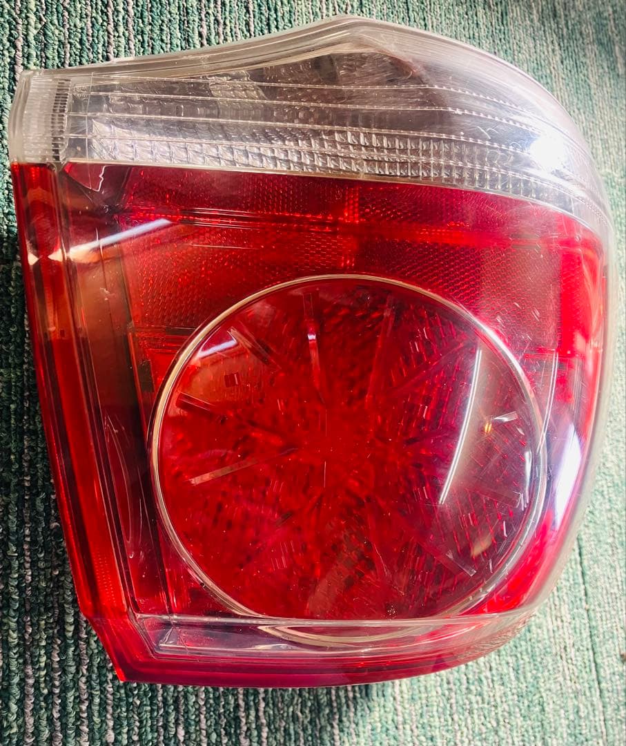 トヨタクラウンアスリートGRS200 テールライト 左
