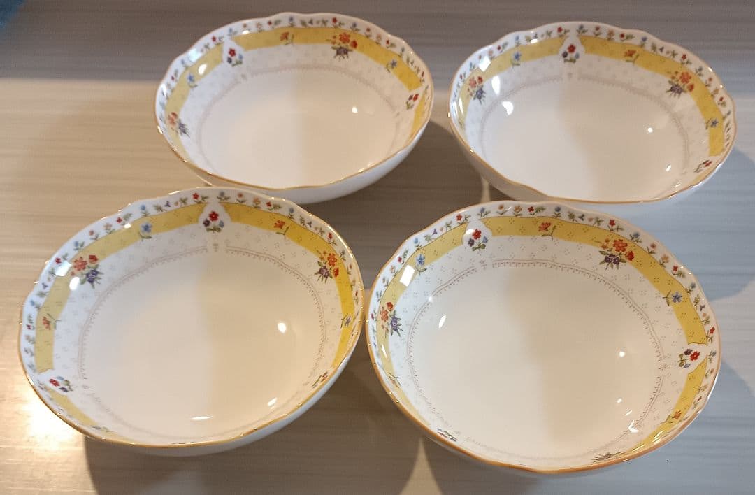 ノリタケトゥルーラブフルーツボウル4個セット