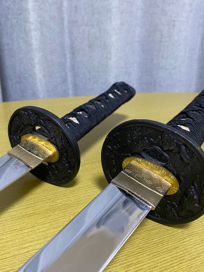 【値下げ】美術刀　赤石目セット　台座付き　模造刀