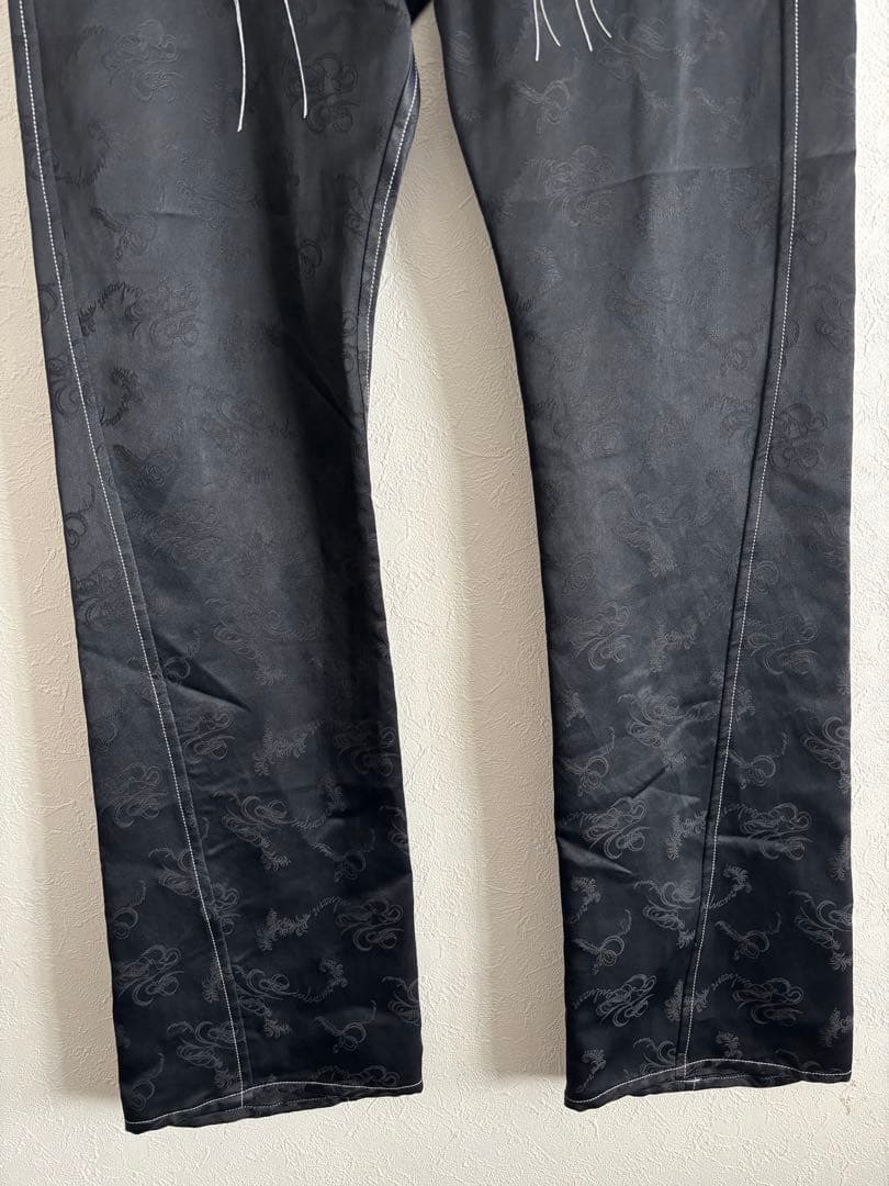 sulvam スティッチスリムフレアパンツ