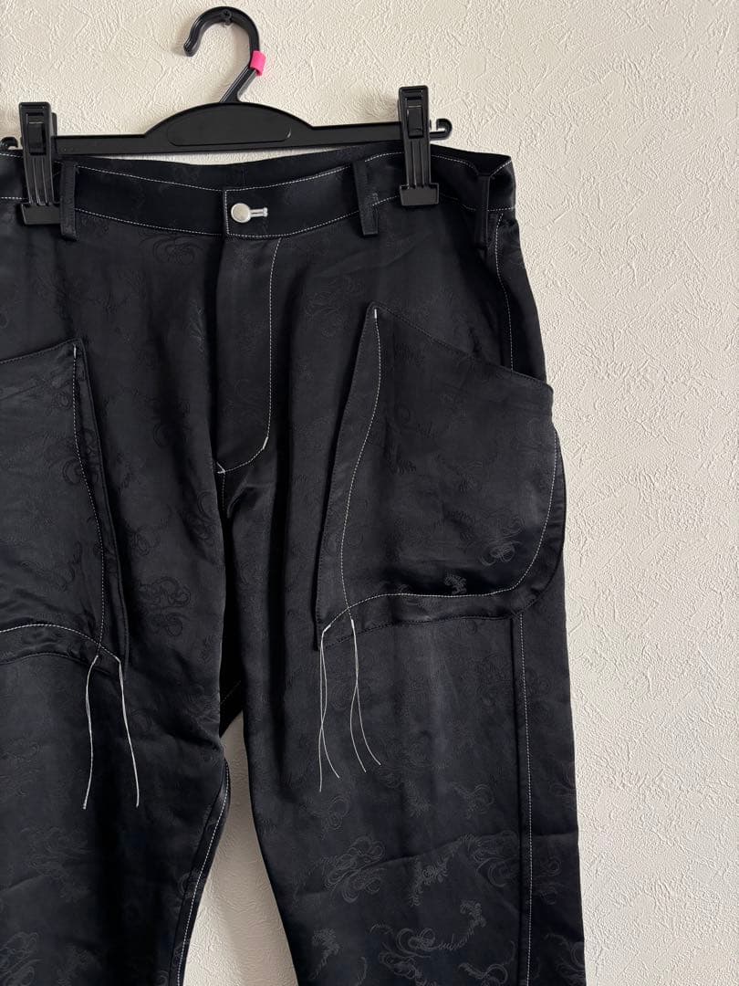 sulvam スティッチスリムフレアパンツ