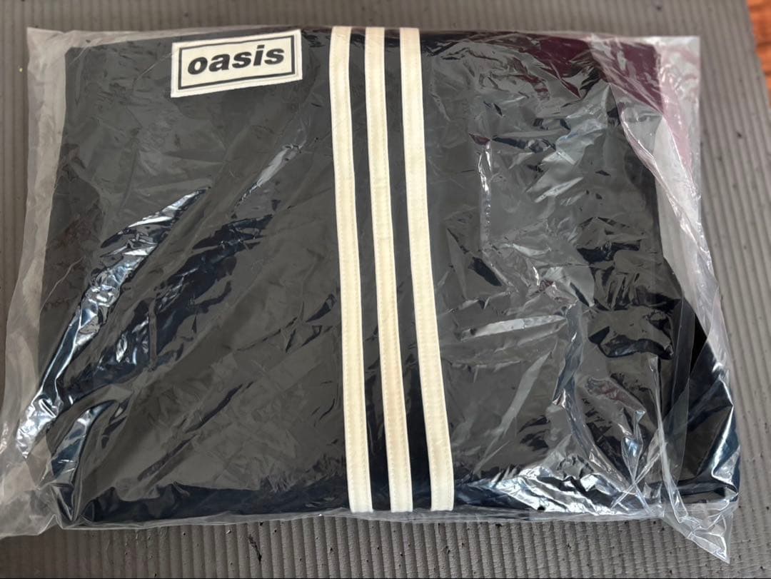 adidas Oasis ツアー ファイヤーバード トラックパンツ サイズ M