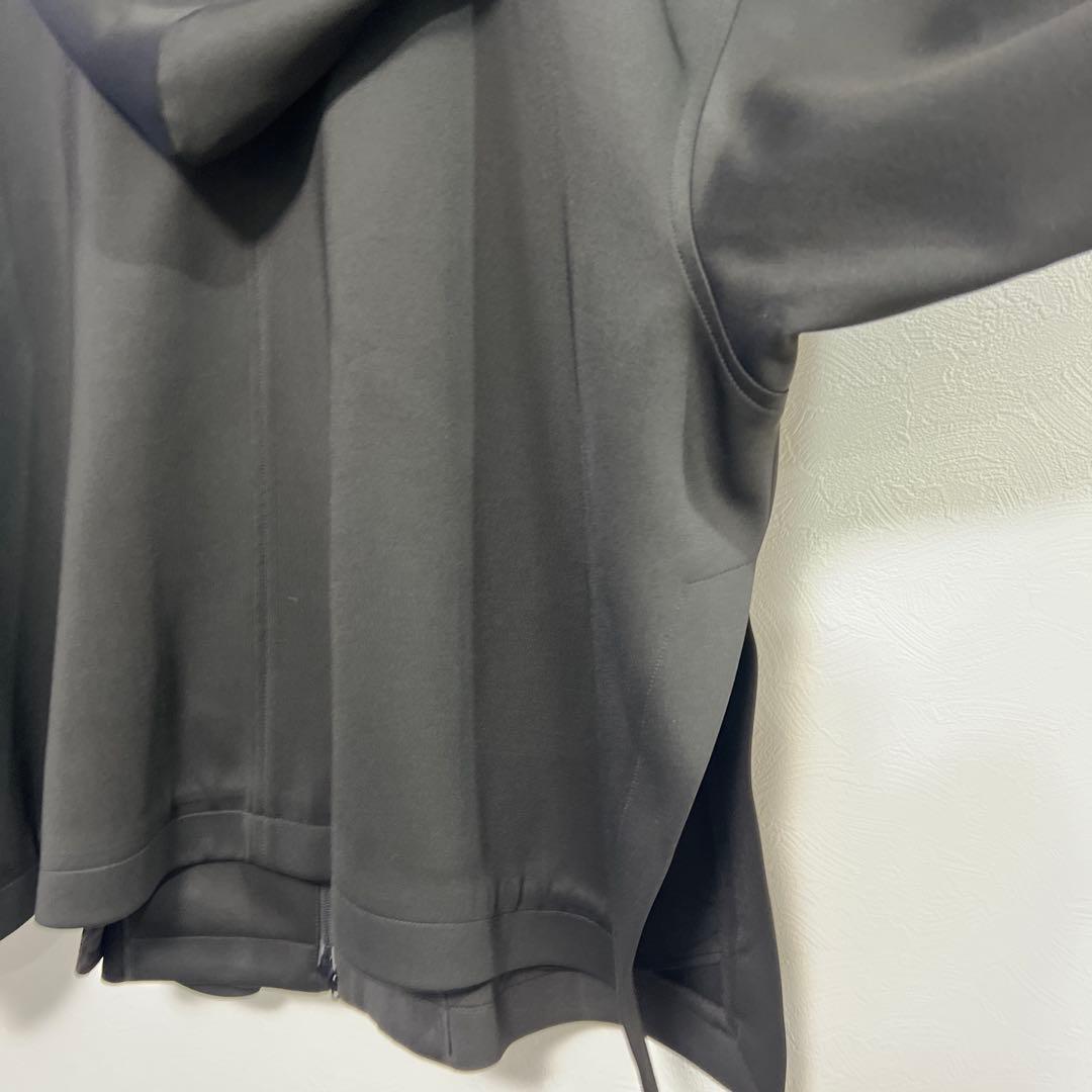 Beardsleyブラック フード付きジャケット