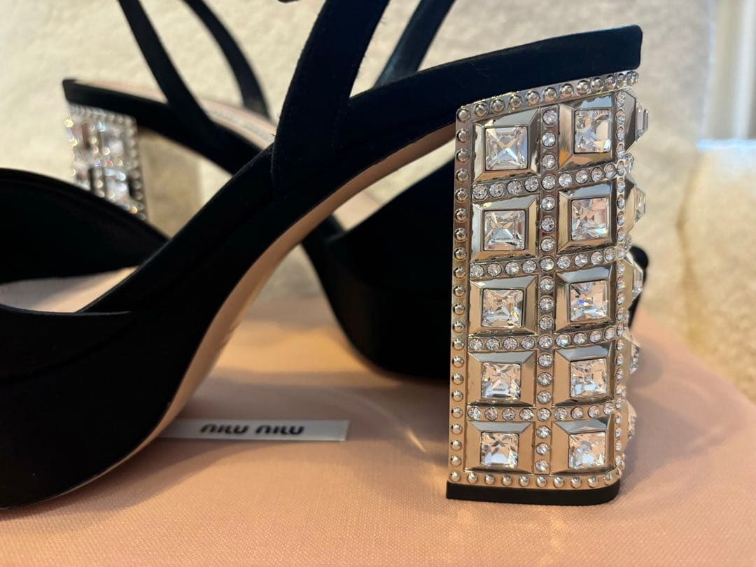 Miu Miu キラキラビジューヒール　箱付き！