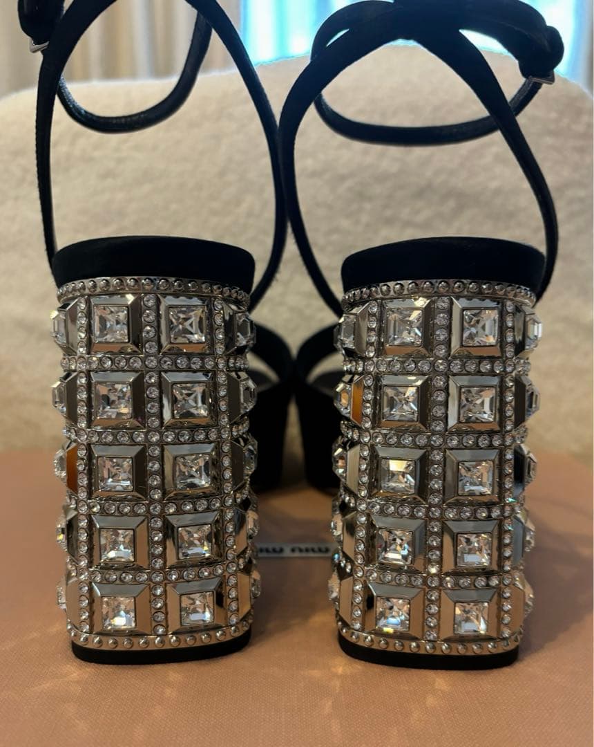 Miu Miu キラキラビジューヒール　箱付き！