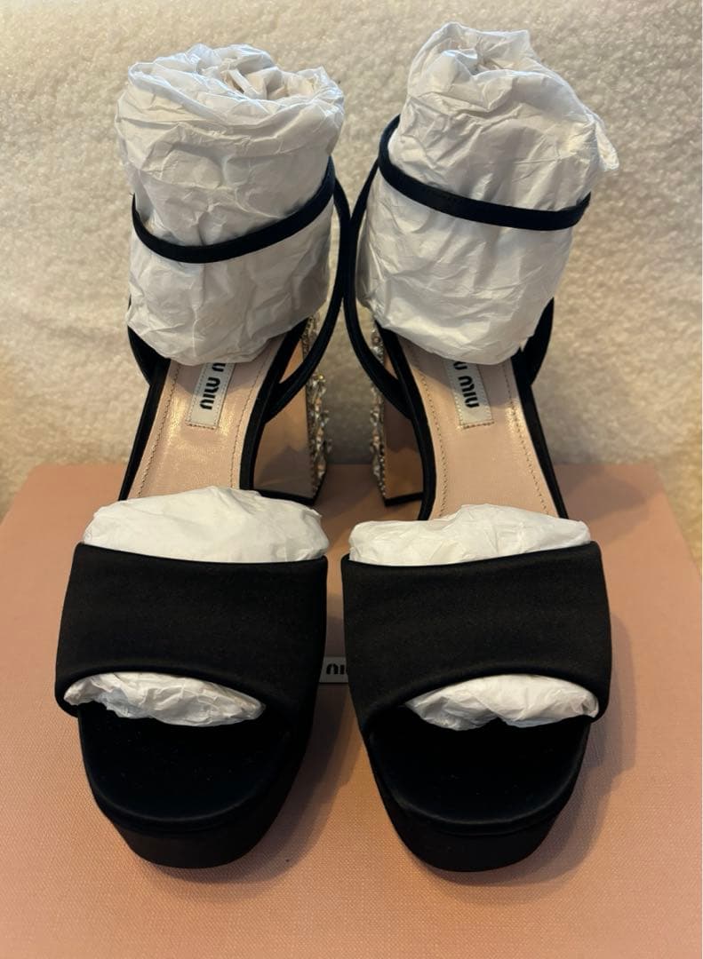 Miu Miu キラキラビジューヒール　箱付き！