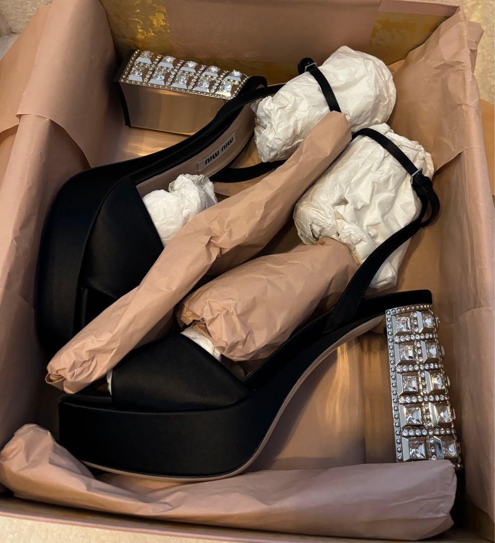Miu Miu キラキラビジューヒール　箱付き！
