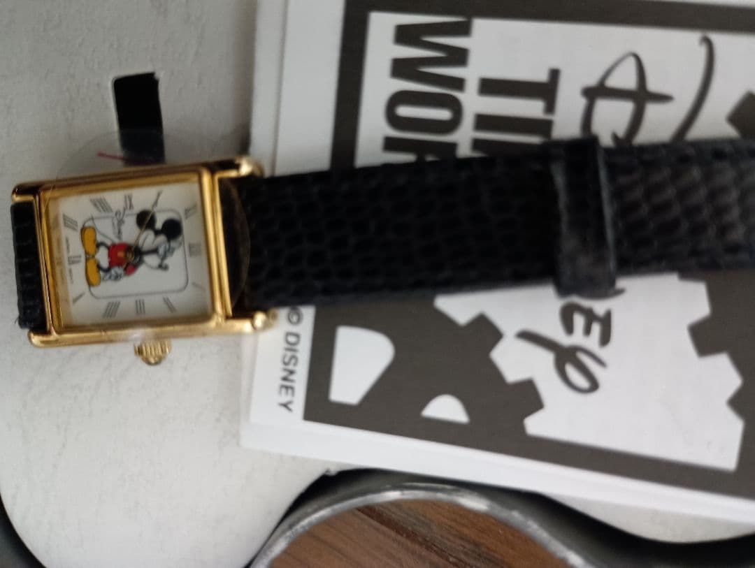 ミッキーマウス 腕時計 クォーツ