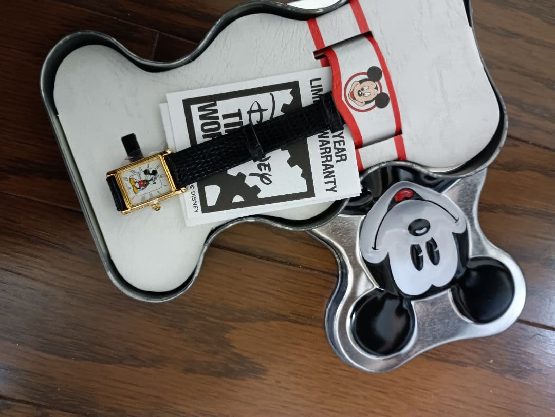 ミッキーマウス 腕時計 クォーツ