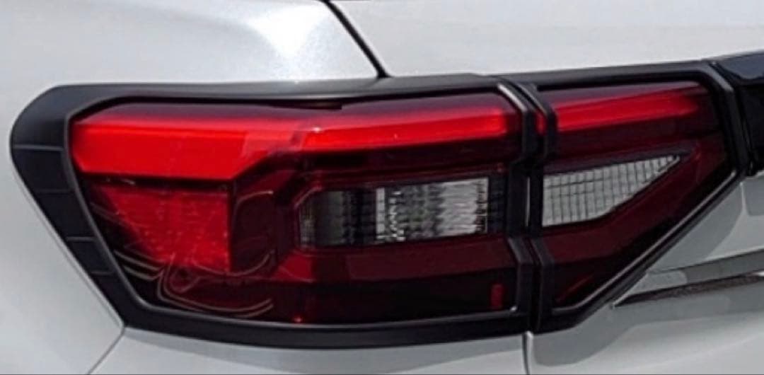 トヨタライズ　ダイハツロッキー　ヘッドライト、テールランプガーニッシュセット