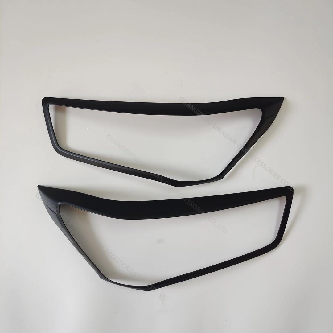 トヨタライズ　ダイハツロッキー　ヘッドライト、テールランプガーニッシュセット